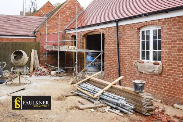 What is the minimum distance between 2 houses? 2 Distance Between Two Houses : Party Wall Surveyors Wembley